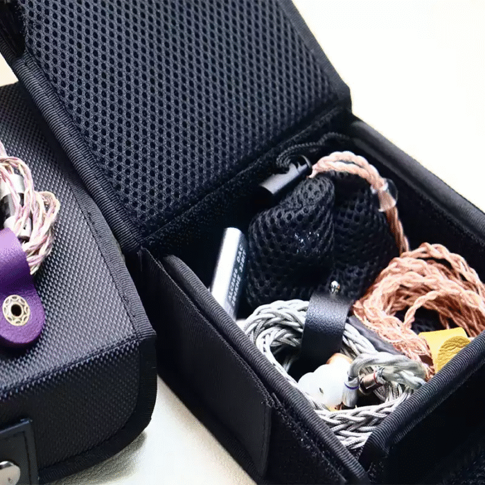COMPACT FABRIC EARPHONE CASE - Image 4