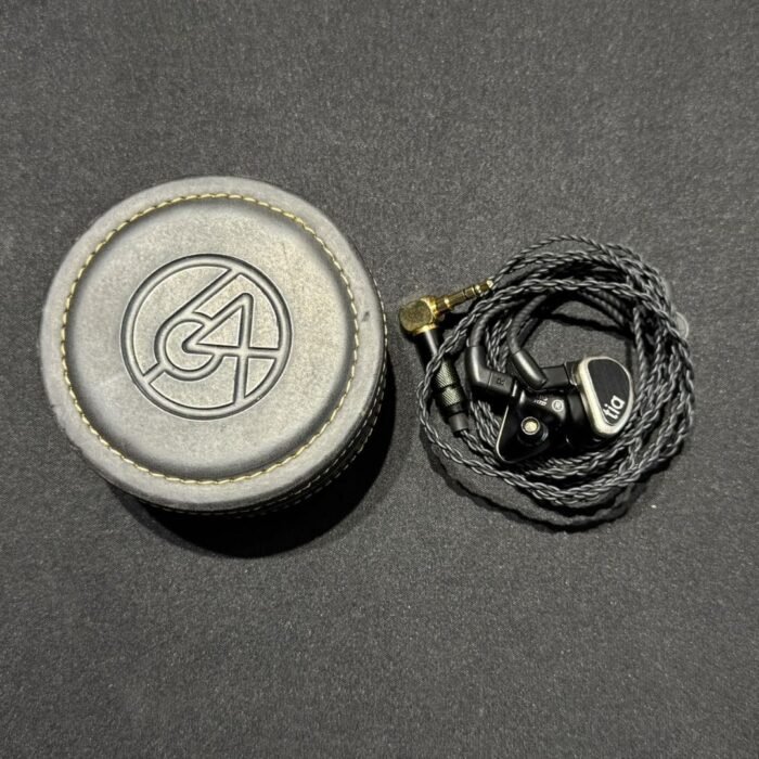 [USED] 64 Audio Tia Trio